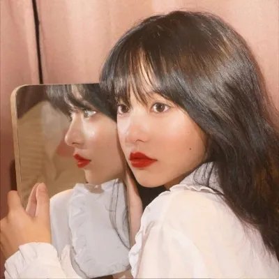 昂首挺胸